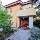 Damaroaia, Jiului, Izbiceni, casa spatioasa si eleganta